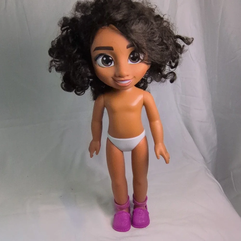 Mirabel Madrigal fashion doll by JAKKS Pacific, Doll Curly Dark Brown Hair Mediu